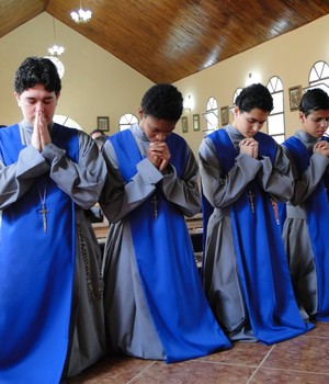 seminarians praying photo