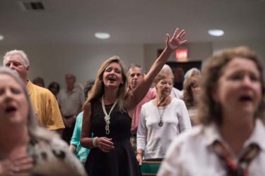 ct-donald-trump-evangelical-women-20161016-375x250