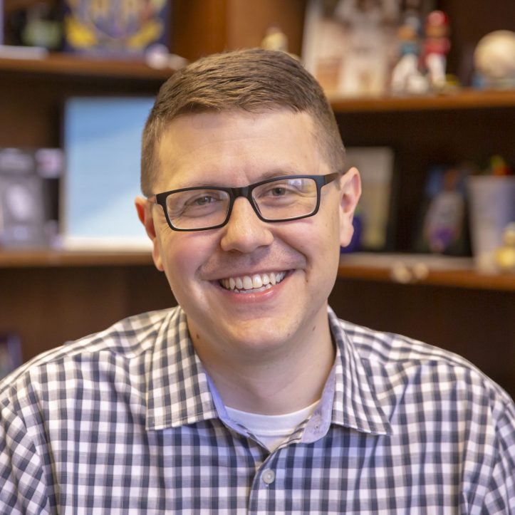 20190423_ms1_JBU_campus_photoshoot_104_2194